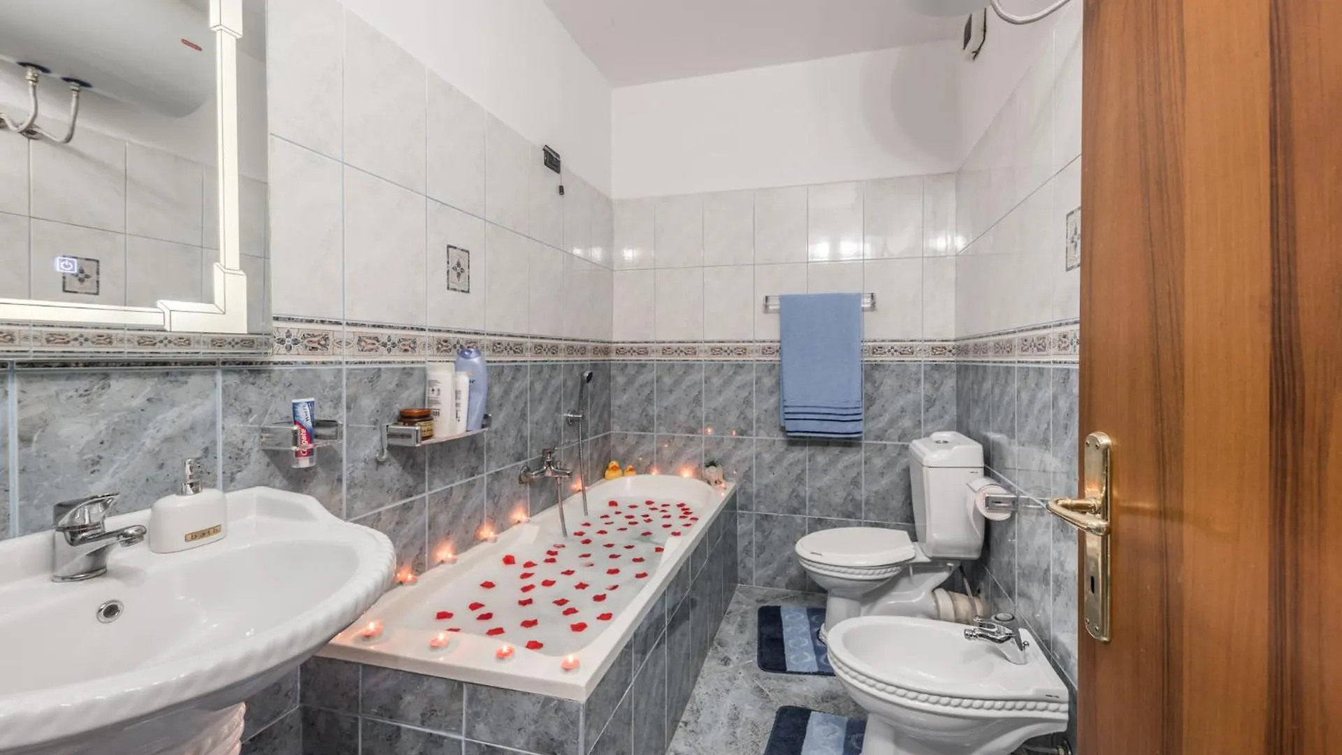 Premium Luxury Beachfront Apartments Durrës